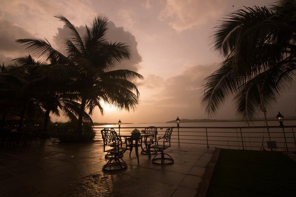 Deltin Palms Riverfront 파나지 외부 사진